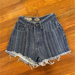 EXPRESS - 1/2 - 23 - XS Vintage - 90’s - 00’s - Y2K - cut off stripe denim short